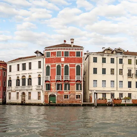 Rubino Flat Canal View-3